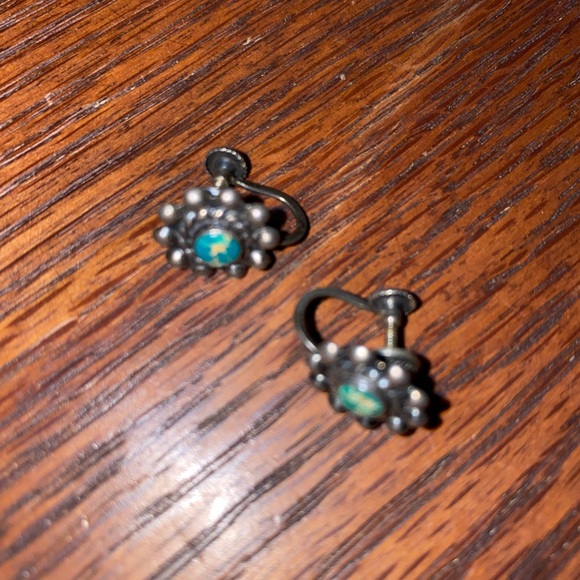 Vintage screw-back genuine silver & turquoise earrings (Civil War era) - Picture 3 of 7